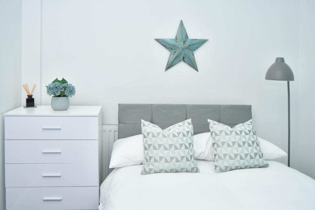 Find A Spacious And Stylish Escape In The City Centre At Sturgess House, Perfect For Longer Stays! Stoke-on-Trent ภายนอก รูปภาพ