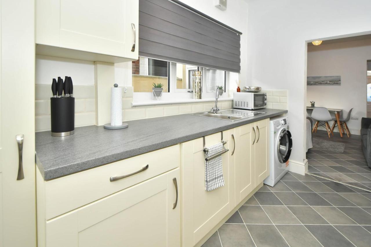Find A Spacious And Stylish Escape In The City Centre At Sturgess House, Perfect For Longer Stays! Stoke-on-Trent ภายนอก รูปภาพ