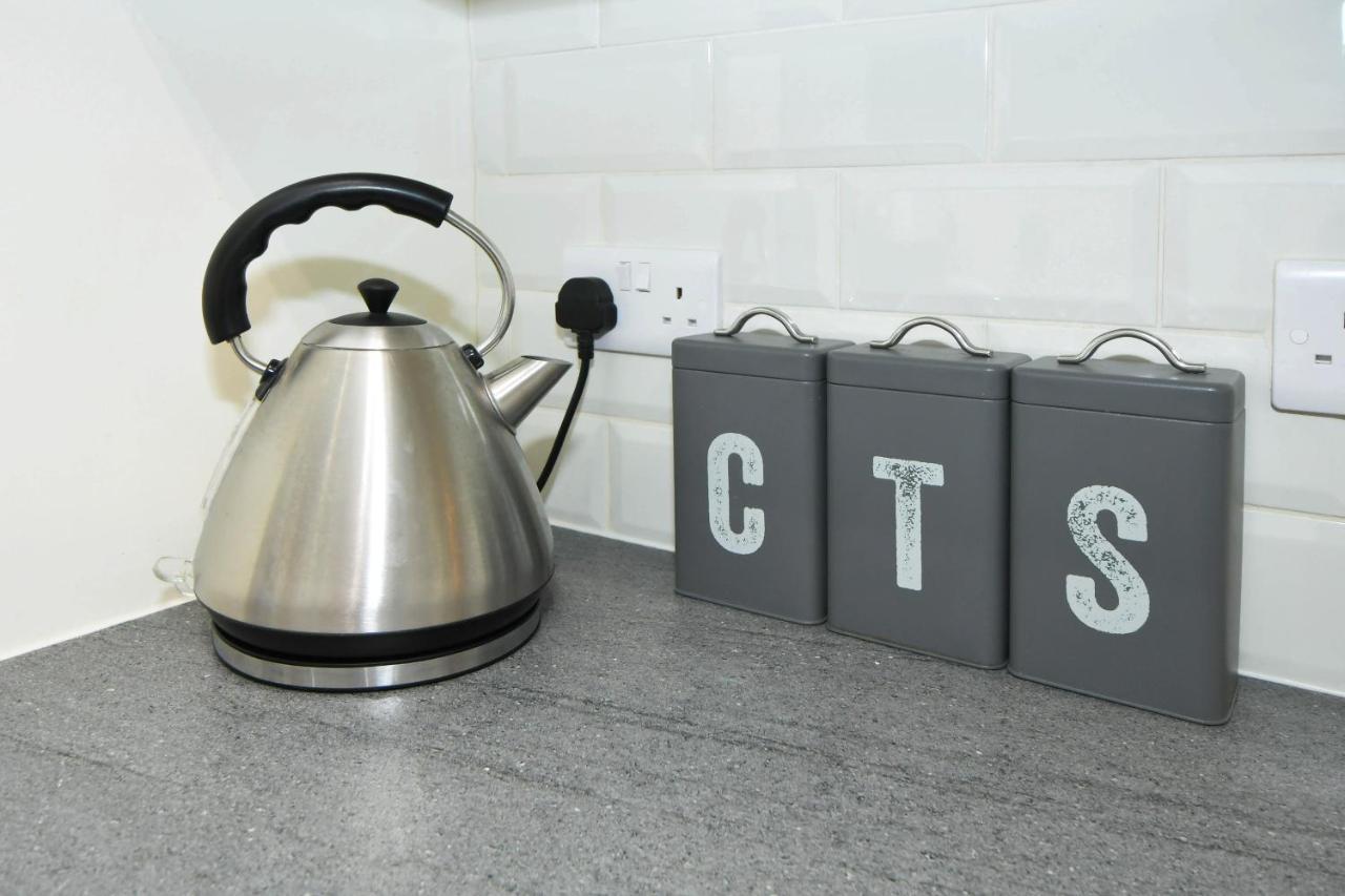 Find A Spacious And Stylish Escape In The City Centre At Sturgess House, Perfect For Longer Stays! Stoke-on-Trent ภายนอก รูปภาพ