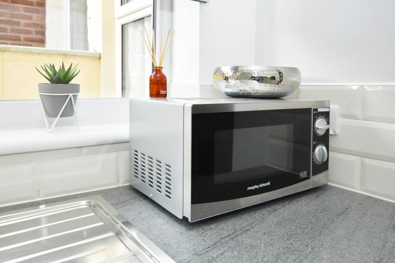 Find A Spacious And Stylish Escape In The City Centre At Sturgess House, Perfect For Longer Stays! Stoke-on-Trent ภายนอก รูปภาพ